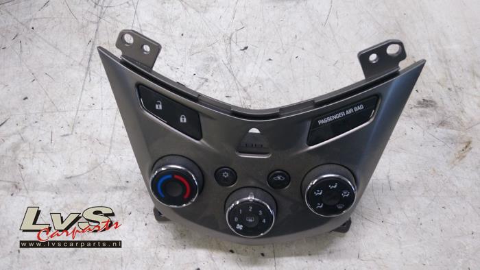 Chevrolet Aveo Heater control panel