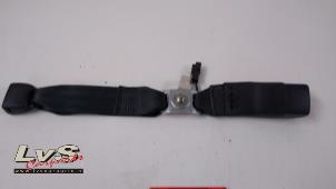 Gebruikte Veiligheidsgordel Insteek rechts-achter Toyota Yaris III (P13) 1.33 16V Dual VVT-I Prijs € 30,00 Margeregeling aangeboden door LvS Carparts