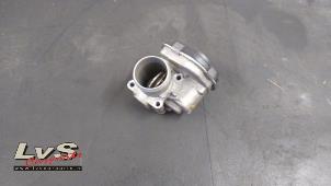 Gebruikte Gasklephuis Peugeot 208 I (CA/CC/CK/CL) 1.4 HDi Prijs € 15,00 Margeregeling aangeboden door LvS Carparts