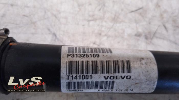 Aandrijfas rechts-voor van een Volvo V70 (BW) 2.0 D4 16V 2014