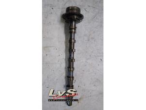 Gebruikte Nokkenas Mercedes C (W205) C-180 1.6 16V Prijs € 275,00 Margeregeling aangeboden door LvS Carparts