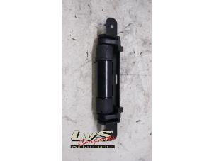 Gebruikte Trillings demper Audi Q3 (F3B) 2.0 35 TDI 16V Quattro Prijs € 60,00 Margeregeling aangeboden door LvS Carparts