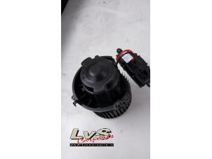 Gebruikte Blower Mini Mini (F56) 1.2 12V One Prijs € 50,00 Margeregeling aangeboden door LvS Carparts