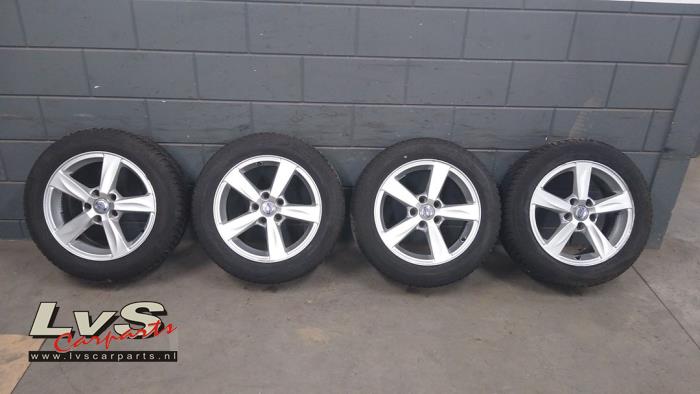 Volvo V40 Sport rims set + tires