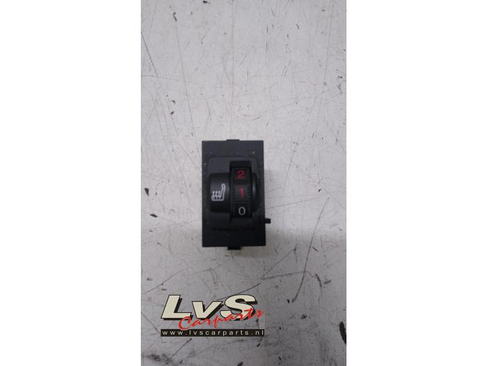 Peugeot 308 Seat heating switch