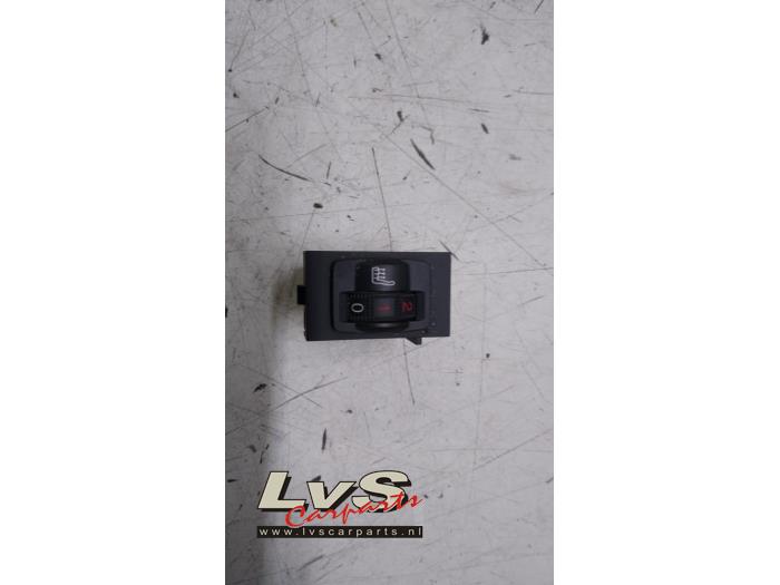 Peugeot 308 Seat heating switch