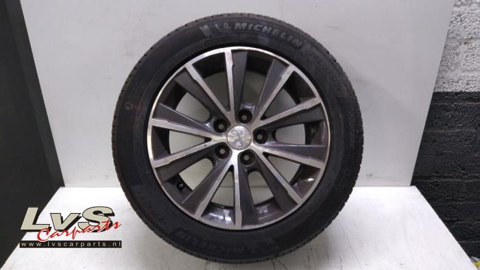 Peugeot 308 Wheel + tyre