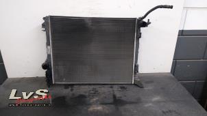 Gebruikte Radiateur Renault Megane IV (RFBB) 1.2 Energy TCE 100 Prijs € 50,00 Margeregeling aangeboden door LvS Carparts