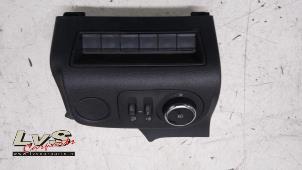 Gebruikte Licht Schakelaar Opel Combo Cargo 1.6 CDTI 75 Prijs € 60,50 Inclusief btw aangeboden door LvS Carparts