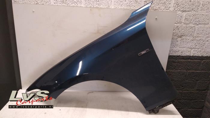 BMW 1-Serie Front wing, left