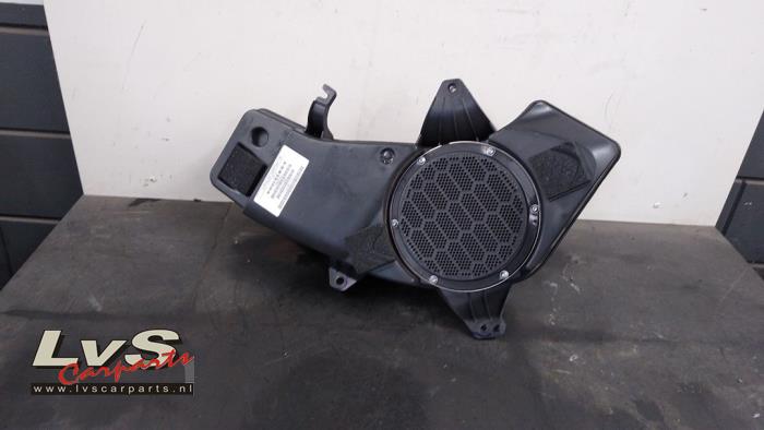 Jeep Compass Subwoofer