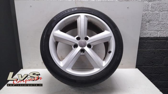 Audi A5 Wheel + tyre