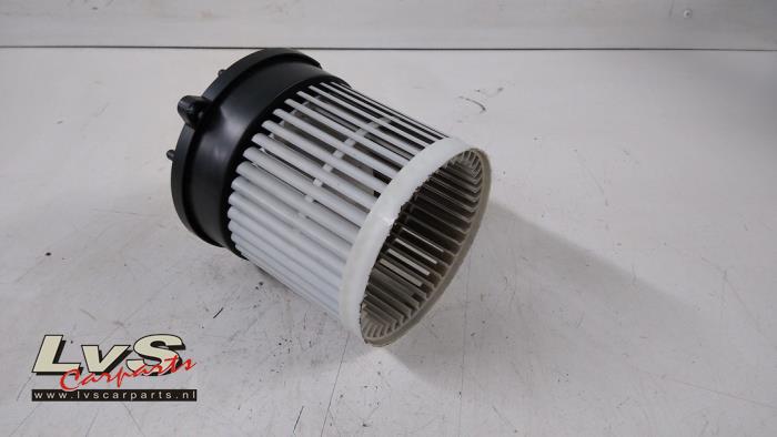 Suzuki Celerio Heating and ventilation fan motor