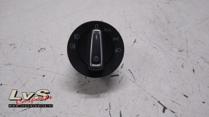 Volkswagen Polo Light switch