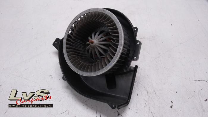 Volkswagen Polo Heating and ventilation fan motor