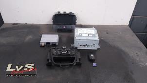 Gebruikte Navigatie Systeem Opel Astra J Sports Tourer (PD8/PE8/PF8) 1.4 16V ecoFLEX Prijs € 450,00 Margeregeling aangeboden door LvS Carparts