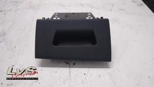 Gebruikte Opbergvak BMW 1 serie (F20) 116d 2.0 16V Prijs € 25,00 Margeregeling aangeboden door LvS Carparts