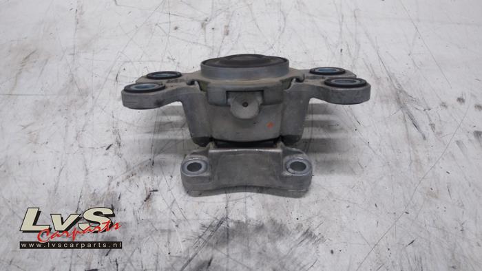 Landrover Discovery Engine mount