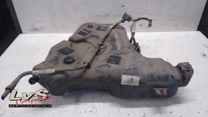 Gebruikte Adblue tank Landrover Discovery Sport (LC) 2.0 TD4 180 16V Prijs € 445,00 Margeregeling aangeboden door LvS Carparts