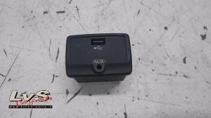 Gebruikte AUX/USB aansluiting Fiat Ducato (250) 2.3 D 130 Multijet Prijs € 29,00 Margeregeling aangeboden door LvS Carparts