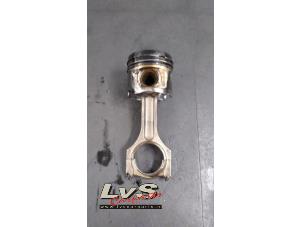 Gebruikte Zuiger BMW 1 serie (F20) 116d 2.0 16V Prijs € 50,00 Margeregeling aangeboden door LvS Carparts