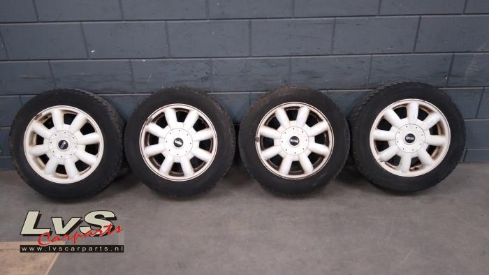 Mini Cooper Set of wheels + winter tyres