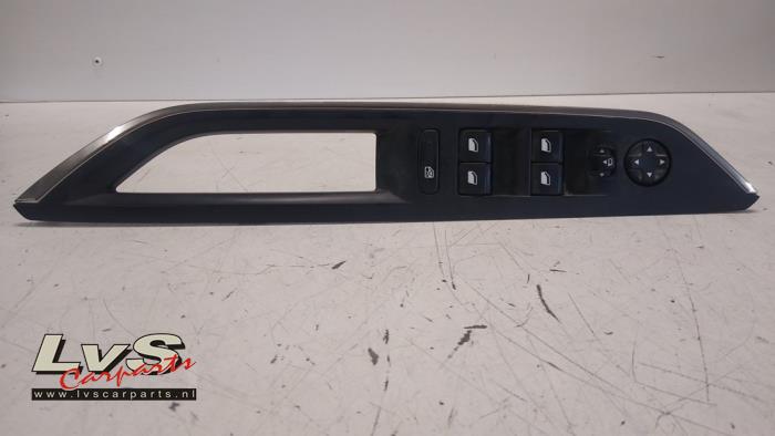 Peugeot 3008 Electric window switch