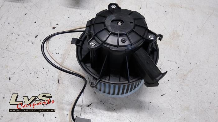 Opel Zafira Heating and ventilation fan motor