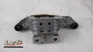 Gebruikte Motorsteun Opel Astra K Sports Tourer 1.6 SIDI Eco Turbo 16V Prijs € 35,00 Margeregeling aangeboden door LvS Carparts