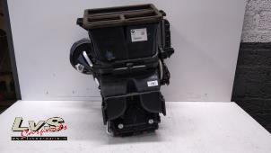 Gebruikte Chaufagebak Mini Mini (F56) 1.2 12V One, One First Prijs € 175,00 Margeregeling aangeboden door LvS Carparts