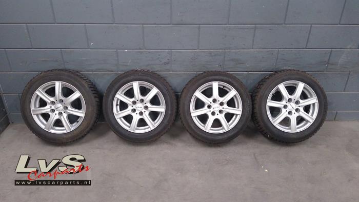 Volkswagen Polo Set of wheels + winter tyres