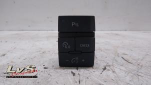 Gebruikte Schakelaar Audi Q7 (4LB) 3.0 TDI V6 24V Prijs € 10,00 Margeregeling aangeboden door LvS Carparts