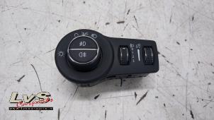 Gebruikte Schakelaar Licht Fiat 500X (334) 1.4 Multi Air 16V Prijs € 20,00 Margeregeling aangeboden door LvS Carparts