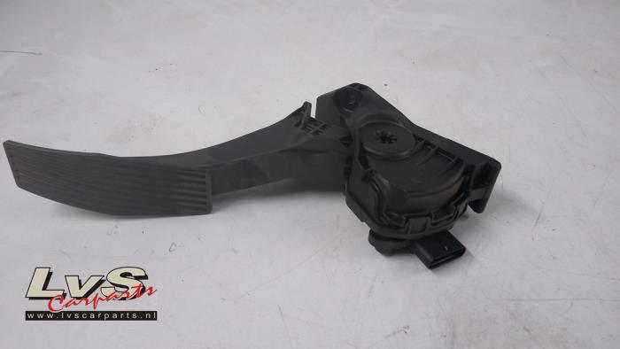 Opel Astra Accelerator pedal