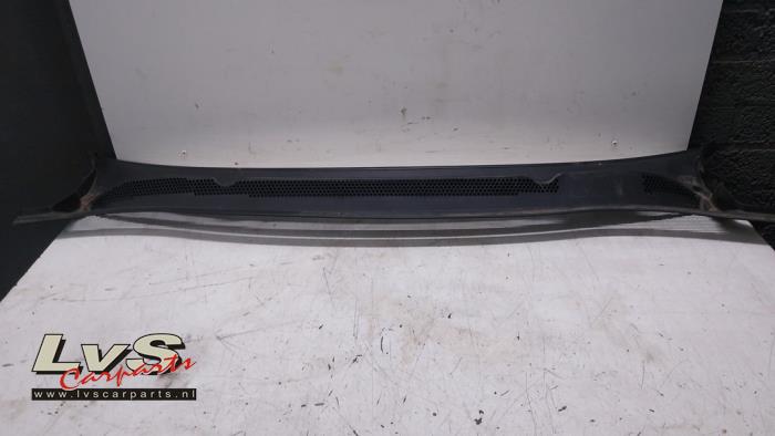 Opel Corsa Cowl top grille