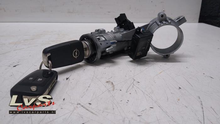 Opel Corsa Ignition lock + key