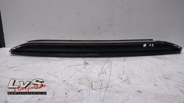Opel Corsa Pare-chocs grille