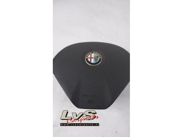Alfa Romeo Giulietta Left airbag (steering wheel)