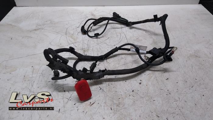 Peugeot 208 Wiring harness engine room