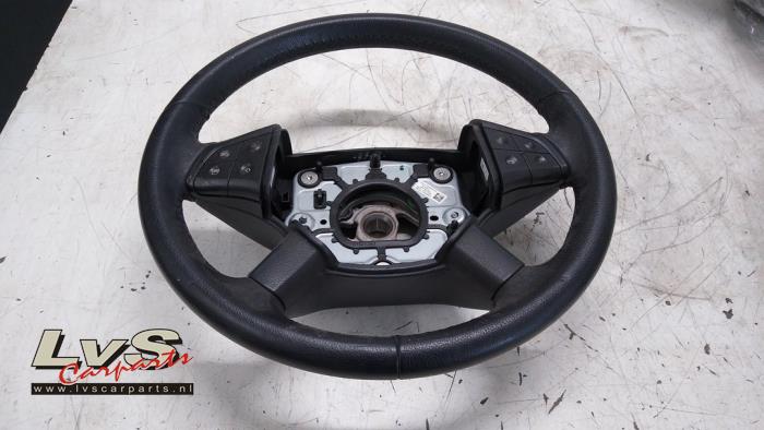 Mercedes B-Klasse Steering wheel