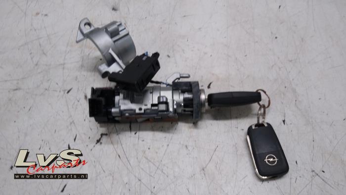 Opel Corsa Ignition lock + key