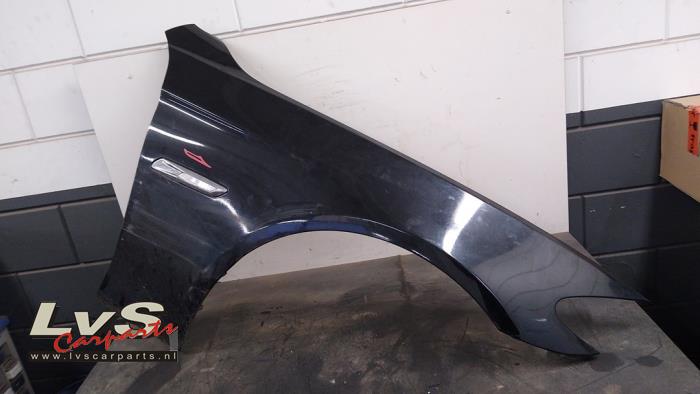 BMW 5-Serie Front wing, right