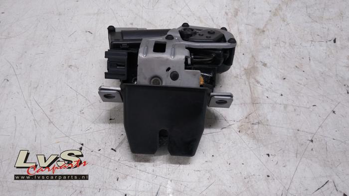 Ford Mondeo Tailgate lock mechanism