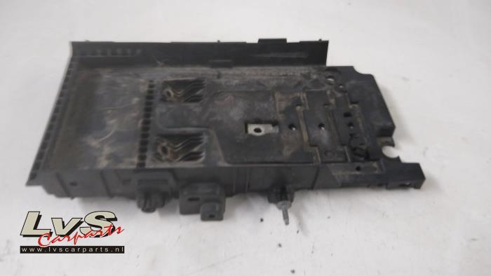 Ford Mondeo Battery box