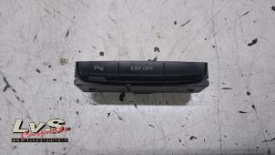 Gebruikte ESP Schakelaar Audi A5 (8T3) 2.7 TDI V6 24V Prijs € 15,00 Margeregeling aangeboden door LvS Carparts