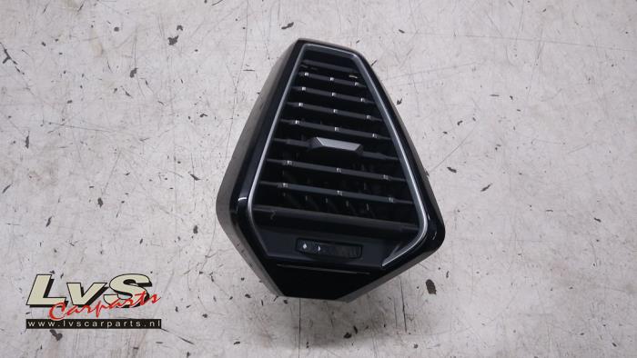 DS Automobiles DS7 Crossback Dashboard vent