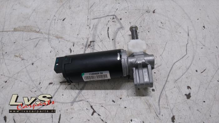 DS Automobiles DS7 Crossback Seat motor