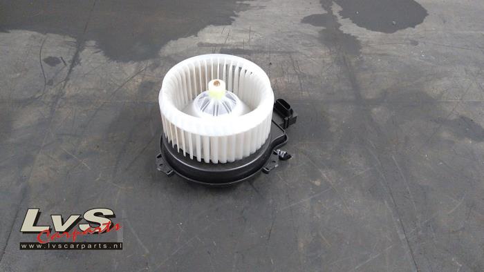 Suzuki SX-4 Heating and ventilation fan motor