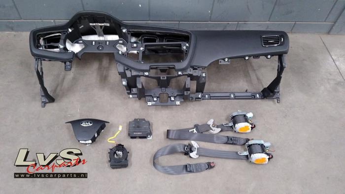 Kia Cee'D Airbag-Set + Armaturenbrett