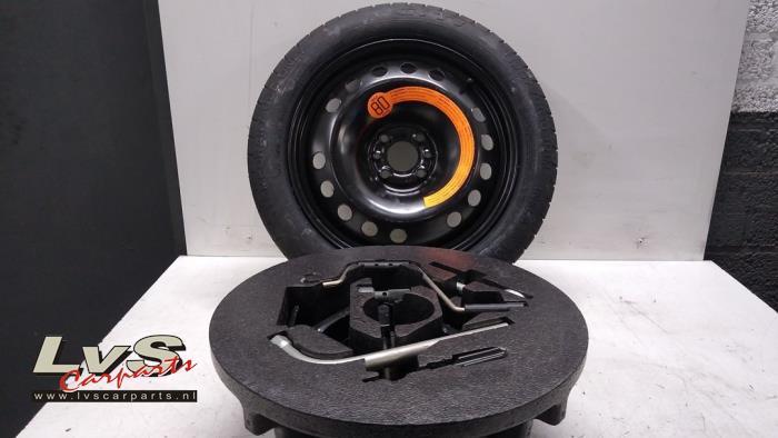 Alfa Romeo Mito Jackkit + spare wheel